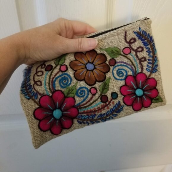 Vibrant Peruvian Embroidered Floral Zippered Pouch Purse Bag, Small, Boho - Picture 2 of 6